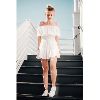 Vestibulum ante ipsum primis